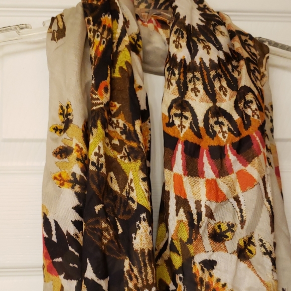 Roberto Cavalli Scarf!!! EUC. - Picture 5 of 7